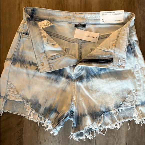 NWT American Eagle Highest Rise Mom Short - Picture 3 of 5